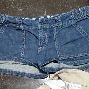 Billabong low rise shorts